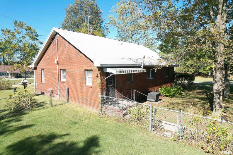 3232 IL-145 Road, Metropolis, Illinois 62960, 2 Bedrooms Bedrooms, 0 ,1 BathroomBathrooms,Residential,For Sale,IL-145,0,RMAEB460191