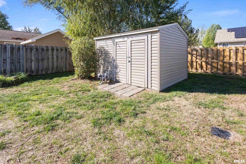 3029 TEAKWOOD Drive, Herrin, Illinois 62948, 3 Bedrooms Bedrooms, 0 ,2 BathroomsBathrooms,Residential,For Sale,TEAKWOOD,0,RMAEB460194