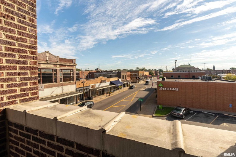1329 WALNUT Street, Murphysboro, Illinois 62966, 0 , 0 ,0,Commercial Sale,For Sale,WALNUT,0,RMAEB460197