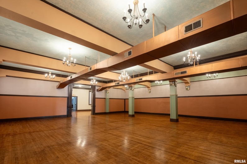 1329 WALNUT Street, Murphysboro, Illinois 62966, 0 , 0 ,0,Commercial Sale,For Sale,WALNUT,0,RMAEB460197