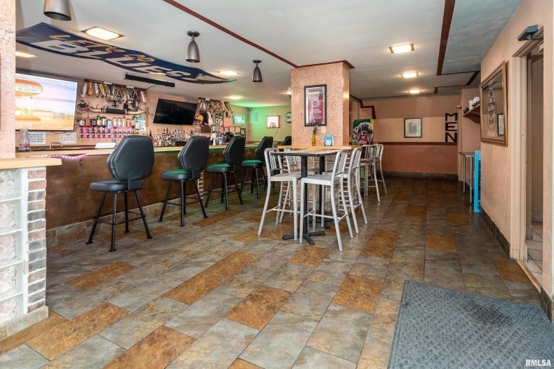1329 WALNUT Street, Murphysboro, Illinois 62966, 0 , 0 ,0,Commercial Sale,For Sale,WALNUT,0,RMAEB460197