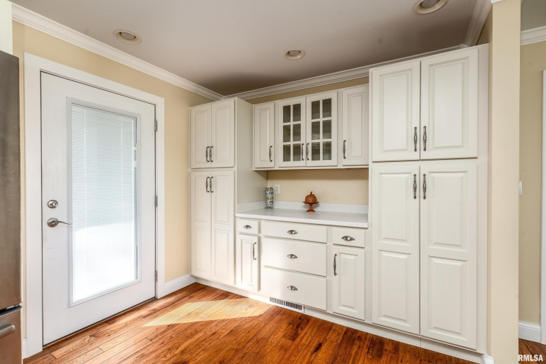 313 COUNTRY CLUB Lane, Harrisburg, Illinois 62946, 3 Bedrooms Bedrooms, 0 ,3 BathroomsBathrooms,Residential,For Sale,COUNTRY CLUB,0,RMAQC4268592