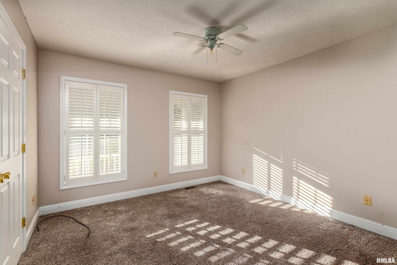 3004 Willow Branch Lane, Herrin, Illinois 62948, 3 Bedrooms Bedrooms, 0 ,2 BathroomsBathrooms,Residential,For Sale,Willow Branch,0,RMAEB460205