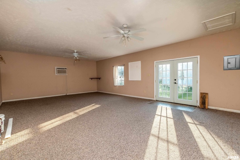 3004 Willow Branch Lane, Herrin, Illinois 62948, 3 Bedrooms Bedrooms, 0 ,2 BathroomsBathrooms,Residential,For Sale,Willow Branch,0,RMAEB460205