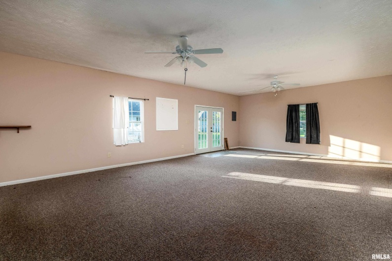 3004 Willow Branch Lane, Herrin, Illinois 62948, 3 Bedrooms Bedrooms, 0 ,2 BathroomsBathrooms,Residential,For Sale,Willow Branch,0,RMAEB460205