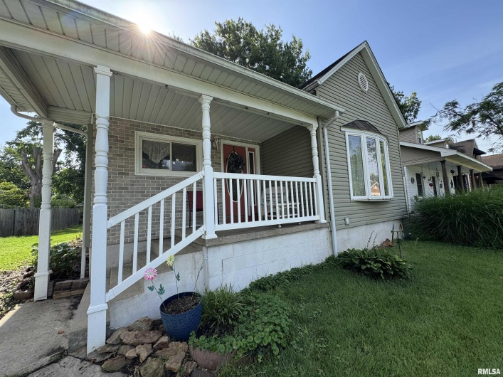 912 13TH Street, Herrin, Illinois 62948, 2 Bedrooms Bedrooms, 0 ,1 BathroomBathrooms,Residential,For Sale,13TH,0,RMAQC4265648
