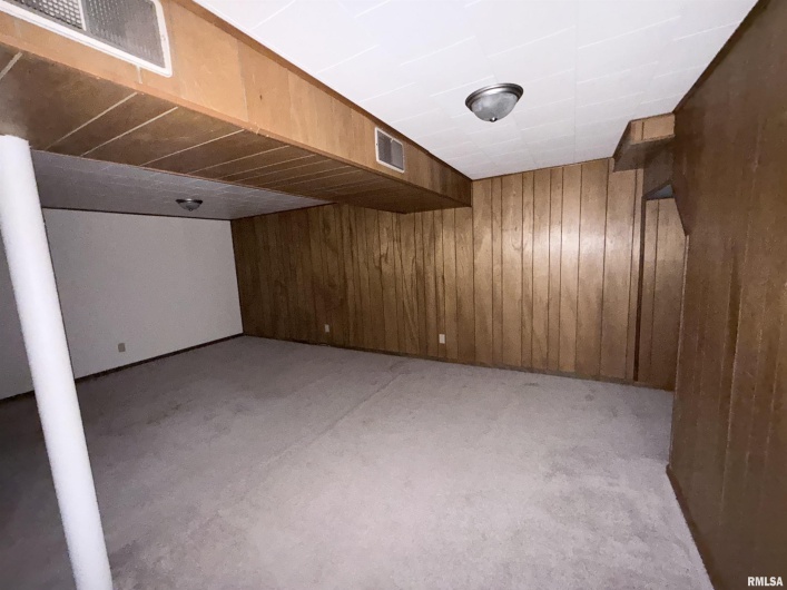 1007 HILLCREST Drive, Sparta, Illinois 62286, 3 Bedrooms Bedrooms, 0 ,1 BathroomBathrooms,Residential,For Sale,HILLCREST,0,RMAEB460209