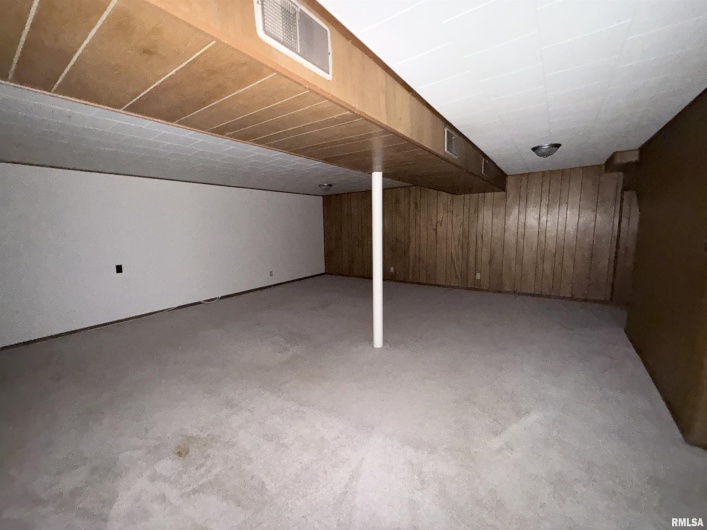1007 HILLCREST Drive, Sparta, Illinois 62286, 3 Bedrooms Bedrooms, 0 ,1 BathroomBathrooms,Residential,For Sale,HILLCREST,0,RMAEB460209