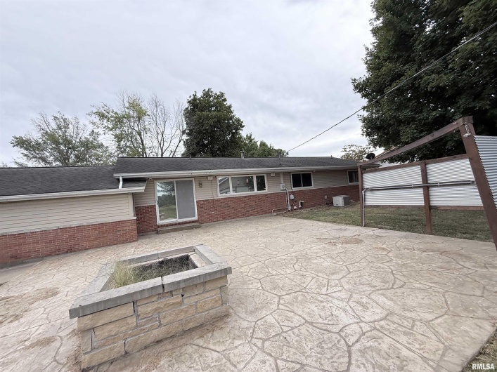 1007 HILLCREST Drive, Sparta, Illinois 62286, 3 Bedrooms Bedrooms, 0 ,1 BathroomBathrooms,Residential,For Sale,HILLCREST,0,RMAEB460209