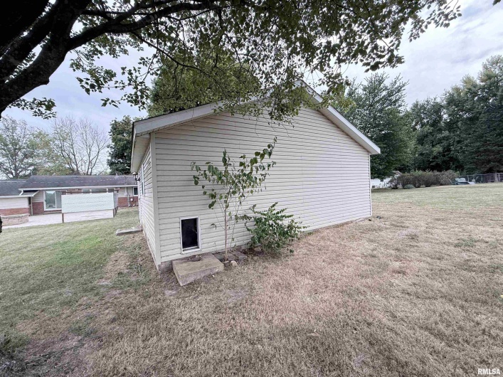1007 HILLCREST Drive, Sparta, Illinois 62286, 3 Bedrooms Bedrooms, 0 ,1 BathroomBathrooms,Residential,For Sale,HILLCREST,0,RMAEB460209