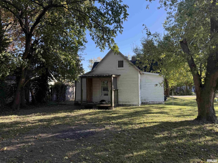 806 Rodd Street, Carterville, Illinois 62959, 1 Bedroom Bedrooms, 0 ,1 BathroomBathrooms,Residential,For Sale,Rodd,0,RMAQC4268634