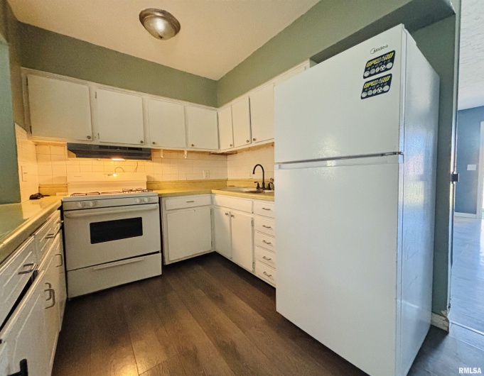 111 TOWER Road, Carbondale, Illinois 62901, 3 Bedrooms Bedrooms, 0 ,2 BathroomsBathrooms,Residential,For Sale,TOWER,0,RMAEB460206