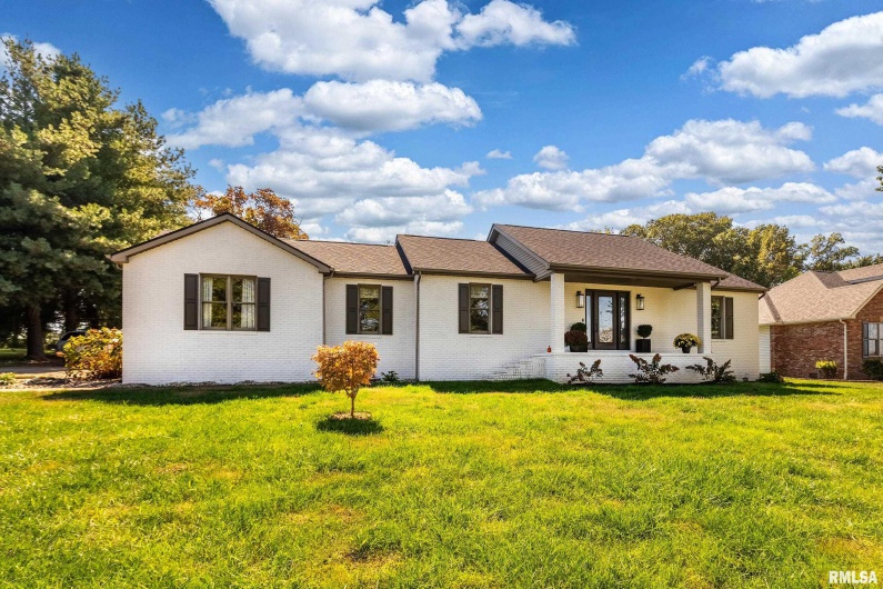 2701 HICKORY Lane, Marion, Illinois 62959, 3 Bedrooms Bedrooms, 0 ,2 BathroomsBathrooms,Residential,For Sale,HICKORY,0,RMAQC4268643