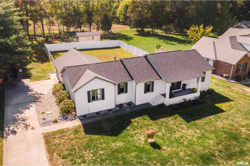 2701 HICKORY Lane, Marion, Illinois 62959, 3 Bedrooms Bedrooms, 0 ,2 BathroomsBathrooms,Residential,For Sale,HICKORY,0,RMAQC4268643