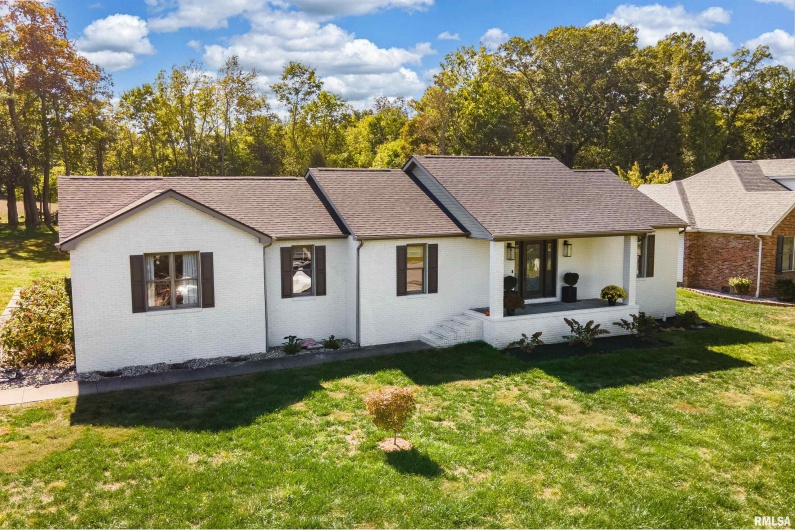 2701 HICKORY Lane, Marion, Illinois 62959, 3 Bedrooms Bedrooms, 0 ,2 BathroomsBathrooms,Residential,For Sale,HICKORY,0,RMAQC4268643