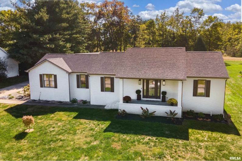2701 HICKORY Lane, Marion, Illinois 62959, 3 Bedrooms Bedrooms, 0 ,2 BathroomsBathrooms,Residential,For Sale,HICKORY,0,RMAQC4268643