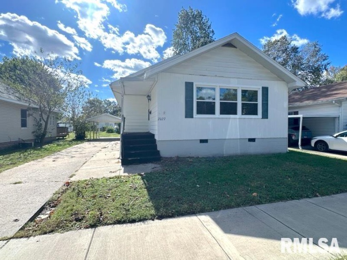 2027 HERBERT Street, Murphysboro, Illinois 62966, 2 Bedrooms Bedrooms, 0 ,1 BathroomBathrooms,Residential,For Sale,HERBERT,0,RMAEB460220
