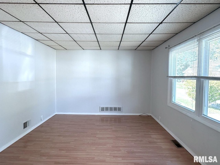 2027 HERBERT Street, Murphysboro, Illinois 62966, 2 Bedrooms Bedrooms, 0 ,1 BathroomBathrooms,Residential,For Sale,HERBERT,0,RMAEB460220