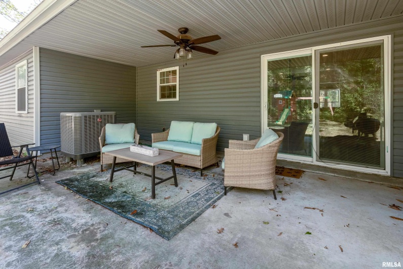 412 Noah Lane, Carterville, Illinois 62918, 3 Bedrooms Bedrooms, 0 ,2 BathroomsBathrooms,Residential,For Sale,Noah,0,RMAQC4268650
