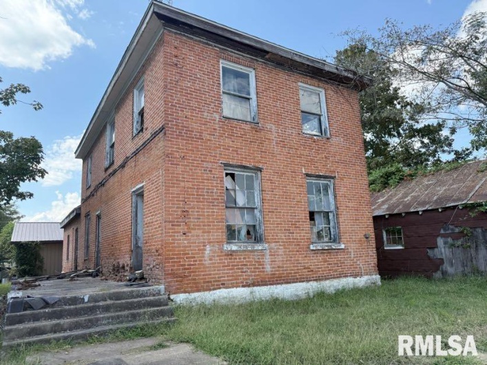 217 MARKET Street, Golconda, Illinois 62938-9998, 3 Bedrooms Bedrooms, 0 ,0,Residential,For Sale,MARKET,0,RMAQC4268655