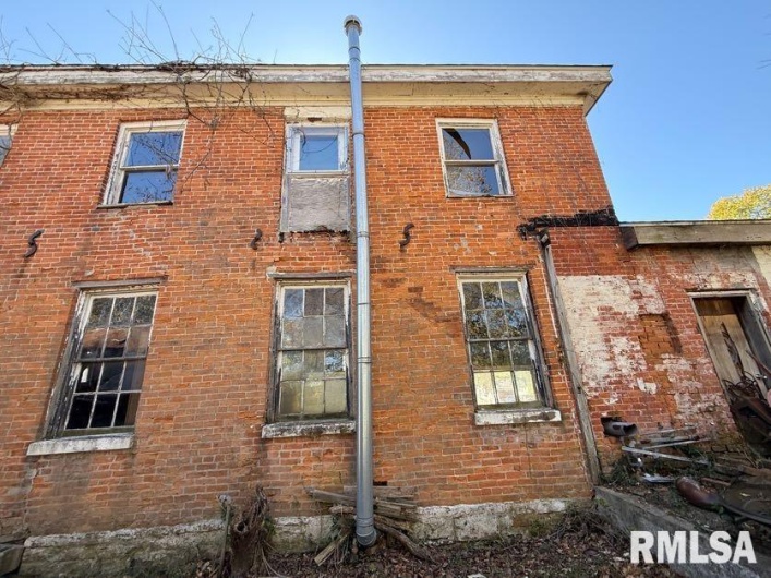 217 MARKET Street, Golconda, Illinois 62938-9998, 3 Bedrooms Bedrooms, 0 ,0,Residential,For Sale,MARKET,0,RMAQC4268655