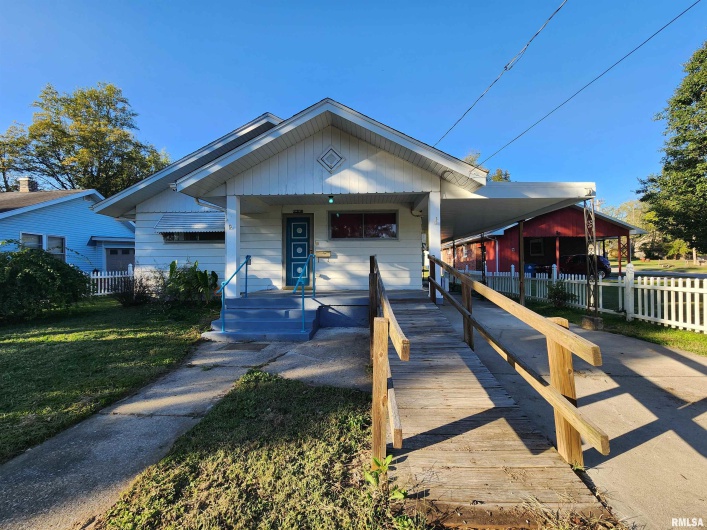 2308 ALEXANDER Street, Murphysboro, Illinois 62966, 3 Bedrooms Bedrooms, 0 ,1 BathroomBathrooms,Residential,For Sale,ALEXANDER,0,RMAEB460223