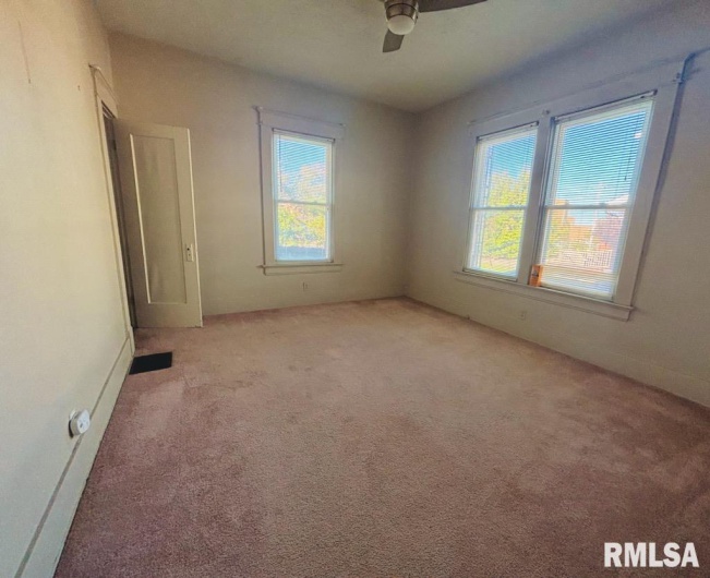310 WALNUT Street, Carbondale, Illinois 62901, 3 Bedrooms Bedrooms, 0 ,2 BathroomsBathrooms,Residential,For Sale,WALNUT,0,RMAEB460224