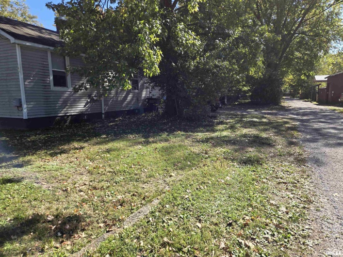 408 SPRINGER Street, Carbondale, Illinois 62901, 0 , 0 ,0,Residential Income,For Sale,SPRINGER,0,RMAEB460226