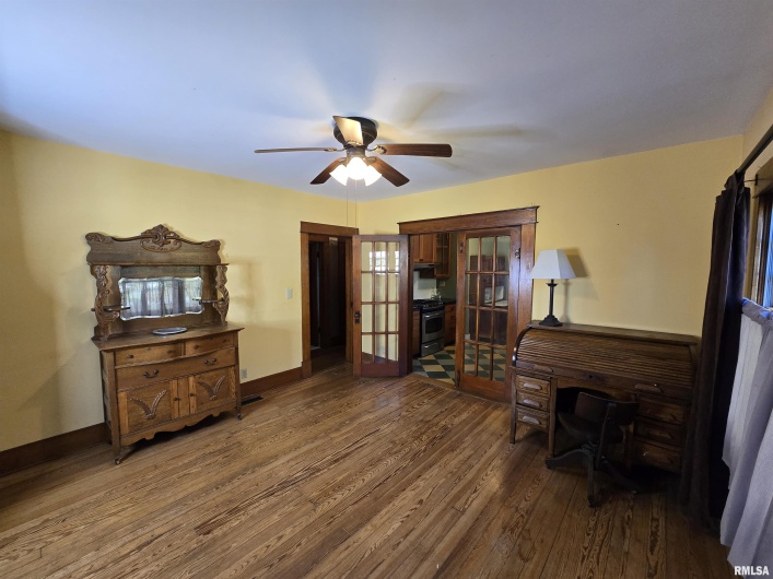 211 MCNEIL Street, Carterville, Illinois 62918, 2 Bedrooms Bedrooms, 0 ,2 BathroomsBathrooms,Residential,For Sale,MCNEIL,0,RMAQC4268669