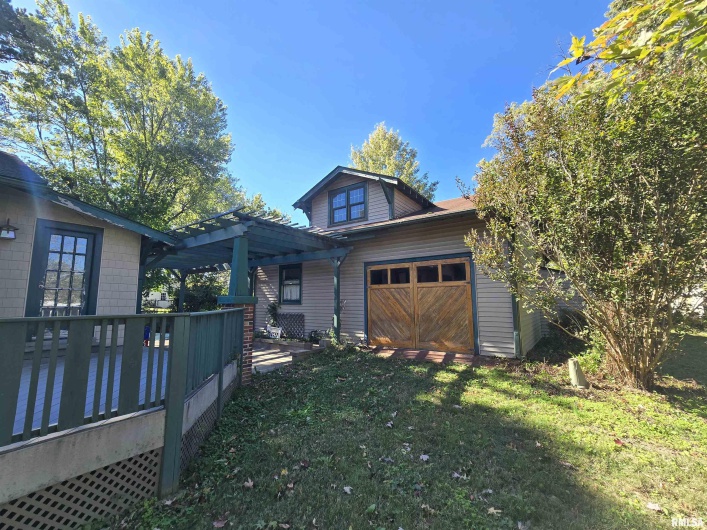 211 MCNEIL Street, Carterville, Illinois 62918, 2 Bedrooms Bedrooms, 0 ,2 BathroomsBathrooms,Residential,For Sale,MCNEIL,0,RMAQC4268669