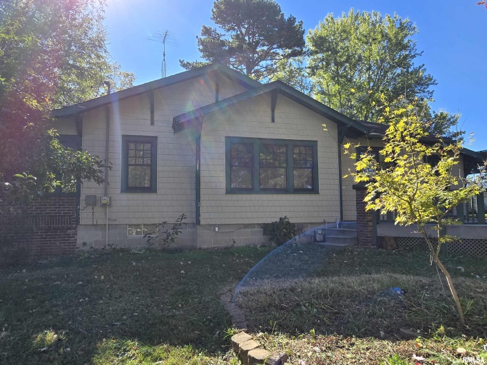 211 MCNEIL Street, Carterville, Illinois 62918, 2 Bedrooms Bedrooms, 0 ,2 BathroomsBathrooms,Residential,For Sale,MCNEIL,0,RMAQC4268669