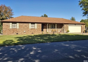 1708 REMINGTON Court, Marion, Illinois 62959, 3 Bedrooms Bedrooms, 0 ,2 BathroomsBathrooms,Residential,For Sale,REMINGTON,0,RMAEB460232