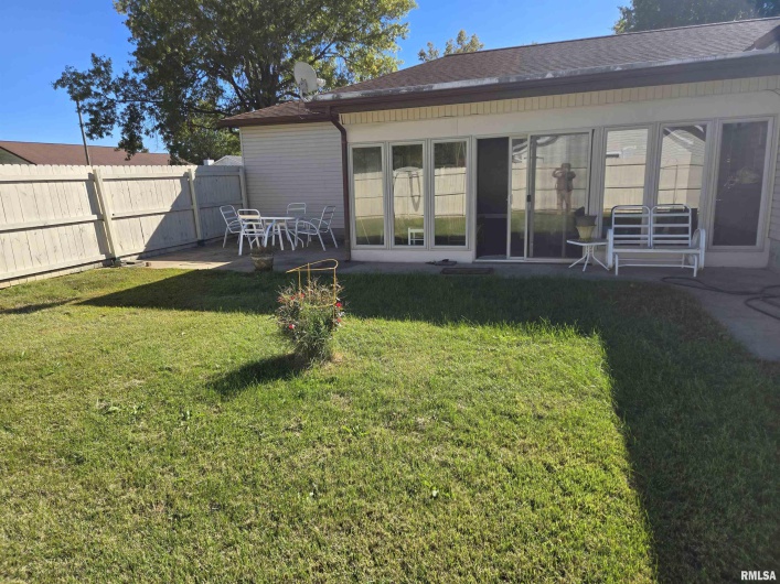1708 REMINGTON Court, Marion, Illinois 62959, 3 Bedrooms Bedrooms, 0 ,2 BathroomsBathrooms,Residential,For Sale,REMINGTON,0,RMAEB460232
