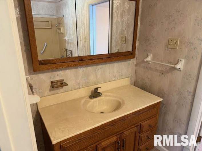 538 17TH Street, Murphysboro, Illinois 62966, 2 Bedrooms Bedrooms, 0 ,2 BathroomsBathrooms,Residential,For Sale,17TH,0,RMAEB460229