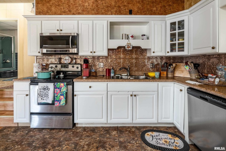 755 LAKESHORE Drive, Goreville, Illinois 62939, 2 Bedrooms Bedrooms, 0 ,2 BathroomsBathrooms,Residential,For Sale,LAKESHORE,0,RMAEB460236