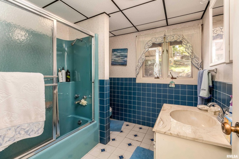 755 LAKESHORE Drive, Goreville, Illinois 62939, 2 Bedrooms Bedrooms, 0 ,2 BathroomsBathrooms,Residential,For Sale,LAKESHORE,0,RMAEB460236