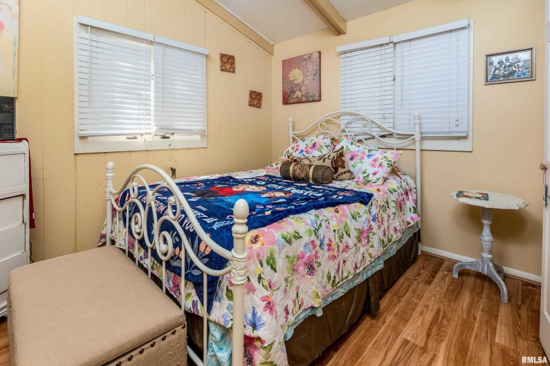 755 LAKESHORE Drive, Goreville, Illinois 62939, 2 Bedrooms Bedrooms, 0 ,2 BathroomsBathrooms,Residential,For Sale,LAKESHORE,0,RMAEB460236