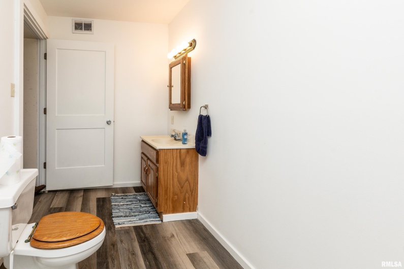 755 LAKESHORE Drive, Goreville, Illinois 62939, 2 Bedrooms Bedrooms, 0 ,2 BathroomsBathrooms,Residential,For Sale,LAKESHORE,0,RMAEB460236