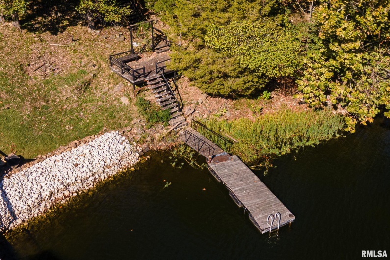 755 LAKESHORE Drive, Goreville, Illinois 62939, 2 Bedrooms Bedrooms, 0 ,2 BathroomsBathrooms,Residential,For Sale,LAKESHORE,0,RMAEB460236