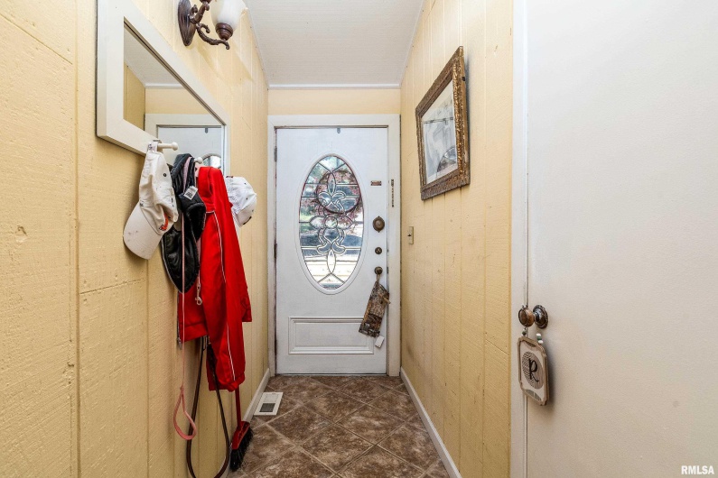 755 LAKESHORE Drive, Goreville, Illinois 62939, 2 Bedrooms Bedrooms, 0 ,2 BathroomsBathrooms,Residential,For Sale,LAKESHORE,0,RMAEB460236