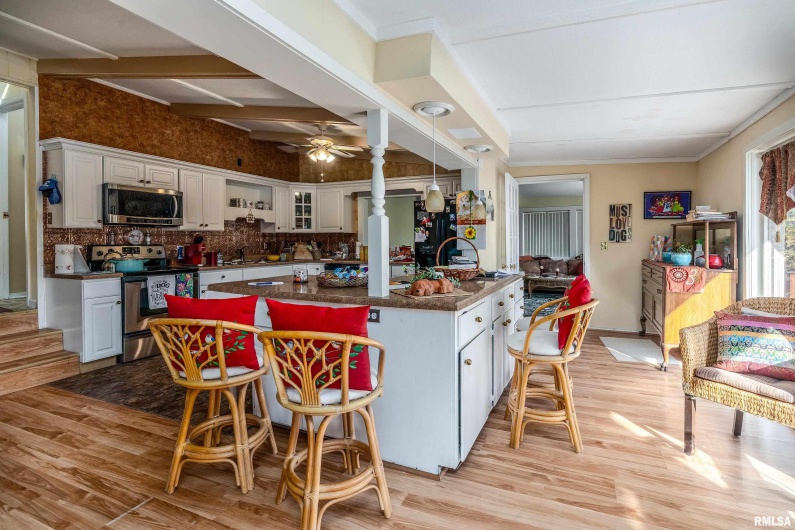 755 LAKESHORE Drive, Goreville, Illinois 62939, 2 Bedrooms Bedrooms, 0 ,2 BathroomsBathrooms,Residential,For Sale,LAKESHORE,0,RMAEB460236