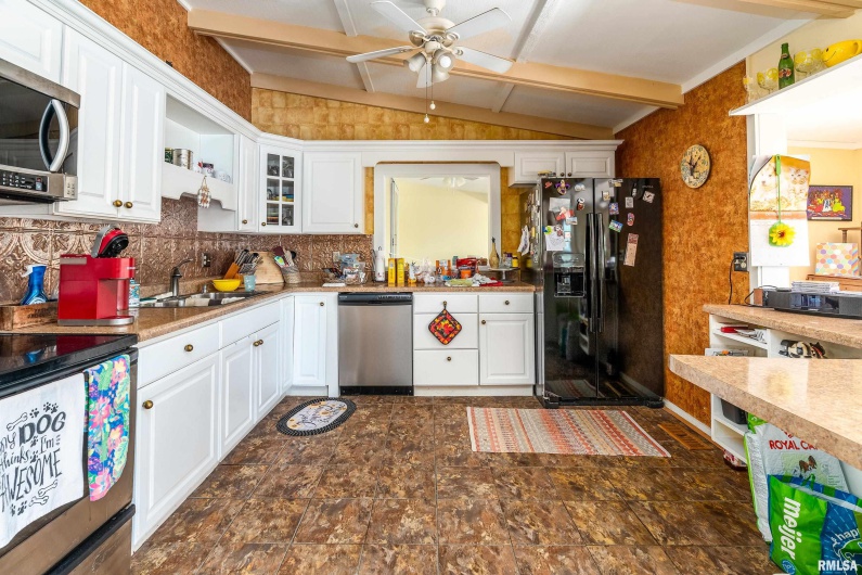 755 LAKESHORE Drive, Goreville, Illinois 62939, 2 Bedrooms Bedrooms, 0 ,2 BathroomsBathrooms,Residential,For Sale,LAKESHORE,0,RMAEB460236