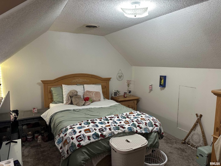 1307 CHARLES Street, Carterville, Illinois 62918, 3 Bedrooms Bedrooms, 0 ,2 BathroomsBathrooms,Residential,For Sale,CHARLES,0,RMAEB460237