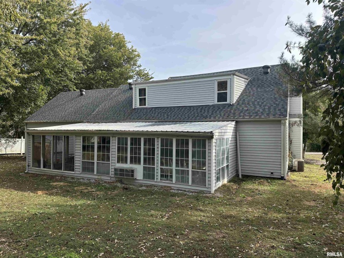1307 CHARLES Street, Carterville, Illinois 62918, 3 Bedrooms Bedrooms, 0 ,2 BathroomsBathrooms,Residential,For Sale,CHARLES,0,RMAEB460237