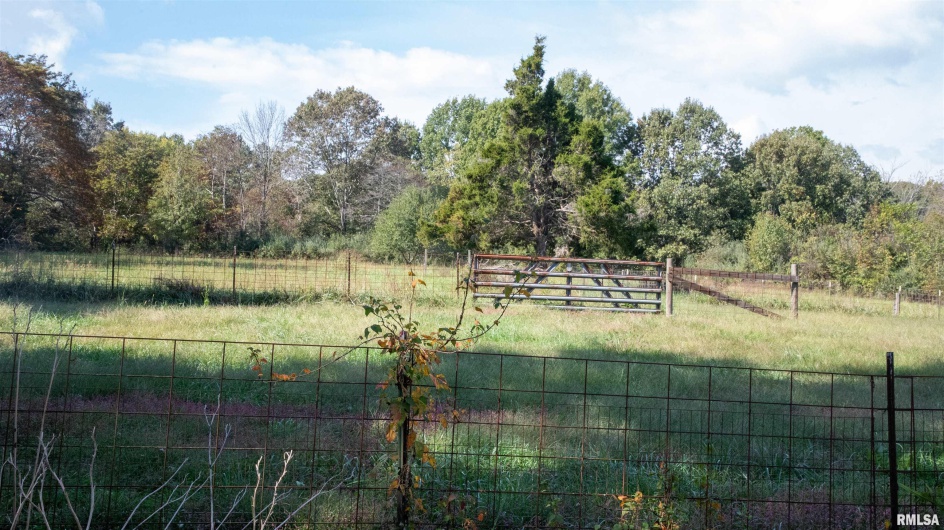 2680 US Hwy 45 Highway, Vienna, Illinois 62995, 3 Bedrooms Bedrooms, 0 ,1 BathroomBathrooms,Residential,For Sale,US Hwy 45,0,RMAEB460239