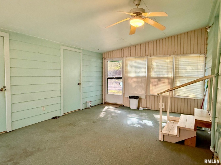 1400 CATHERINE Street, Metropolis, Illinois 62960, 3 Bedrooms Bedrooms, 0 ,2 BathroomsBathrooms,Residential,For Sale,CATHERINE,0,RMAEB460240