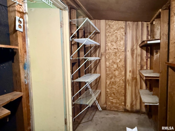 1400 CATHERINE Street, Metropolis, Illinois 62960, 3 Bedrooms Bedrooms, 0 ,2 BathroomsBathrooms,Residential,For Sale,CATHERINE,0,RMAEB460240