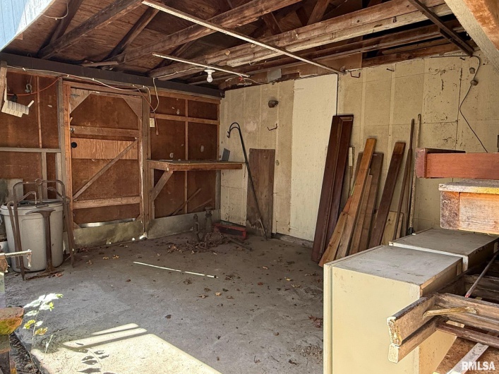 1400 CATHERINE Street, Metropolis, Illinois 62960, 3 Bedrooms Bedrooms, 0 ,2 BathroomsBathrooms,Residential,For Sale,CATHERINE,0,RMAEB460240