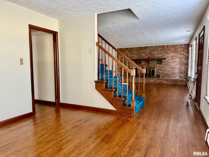 1400 CATHERINE Street, Metropolis, Illinois 62960, 3 Bedrooms Bedrooms, 0 ,2 BathroomsBathrooms,Residential,For Sale,CATHERINE,0,RMAEB460240