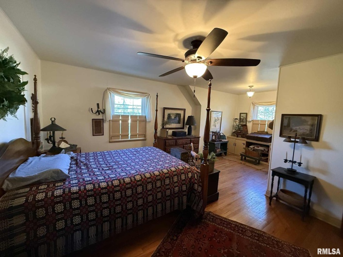 200 12TH Street, Herrin, Illinois 62948, 4 Bedrooms Bedrooms, 0 ,3 BathroomsBathrooms,Residential,For Sale,12TH,0,RMAQC4268705